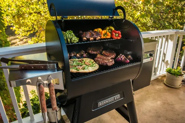 Mom’s New Best Friend: The Benefits of Owning a Wood Pellet Grill