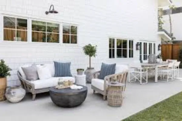 5 Must-Have Accessories For A Perfect Backyard