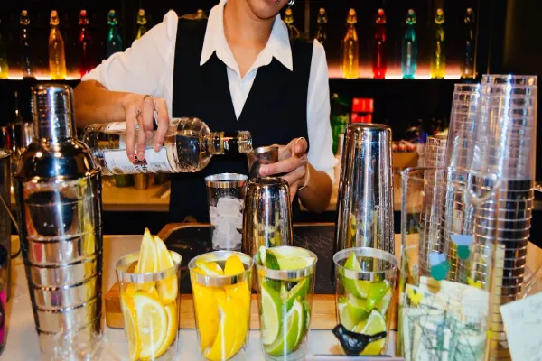 Best-Selling Bar Mixes: What Top Bars and Restaurants Are Using