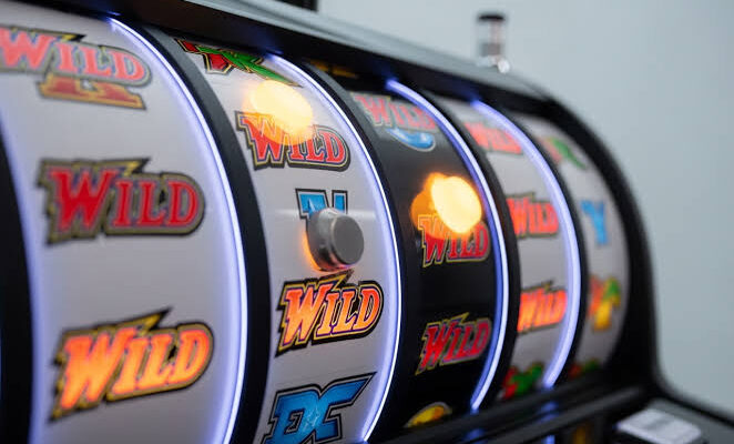 How Sticky Wild Features Create Longer Slot Sessions